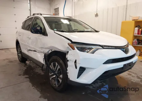 2018 Toyota Rav4 Le z USA, uszkodzony, nr VIN JTMBFREV7JJ220246
